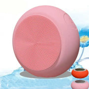 Beauty equipment for facial cleansing and makeup removal